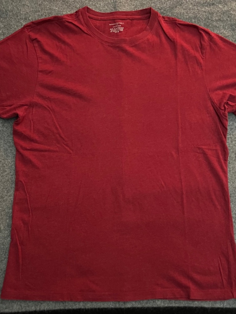 BANANA REPUBLIC 2005 Fitted Crew Maroon S/S T-Shirt